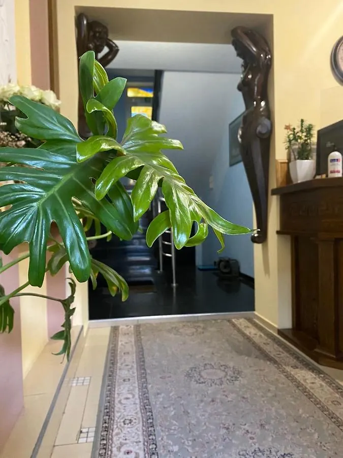 Prestige Hotel Lviv 3*,